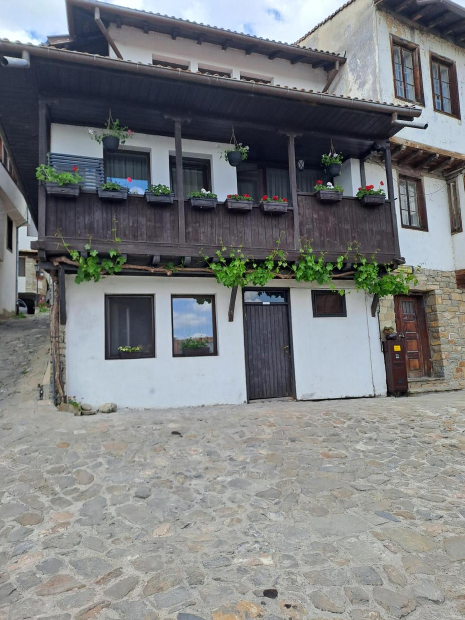 Guest House Lazara Veliko Tŭrnovo Exterior foto